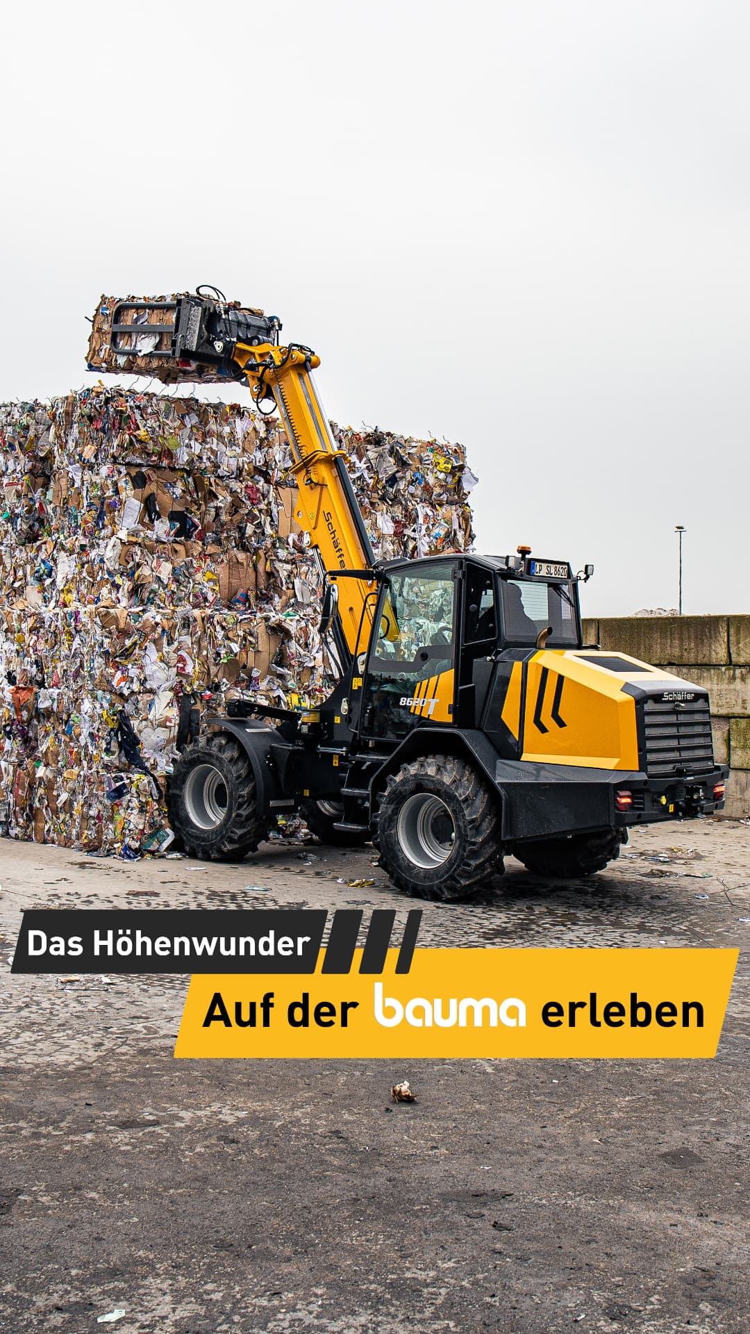 Anzeigenmotiv der Meta Ads Kampagne mit dem Schäffer 8620 T im Recyclingbetrieb
